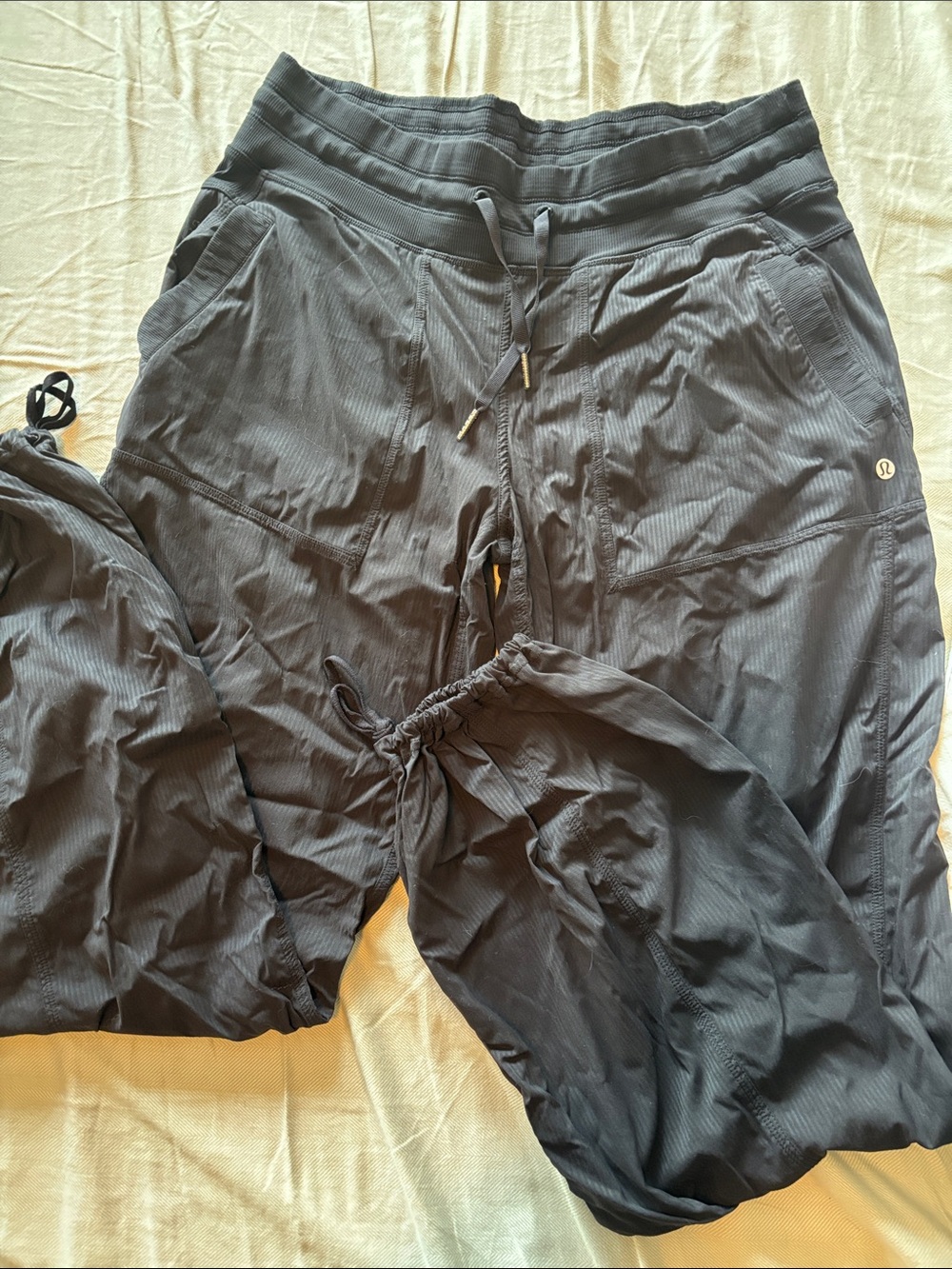 lululemon athletica Women's Black Drawstring Casual Jogger Pants